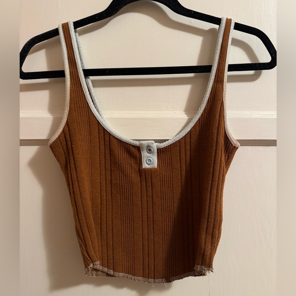 URBAN OUTFITTERS BDG CLAY CROPPED TANK TOP IN BROWN WITH BLUE TRIM SIZE SMALL.